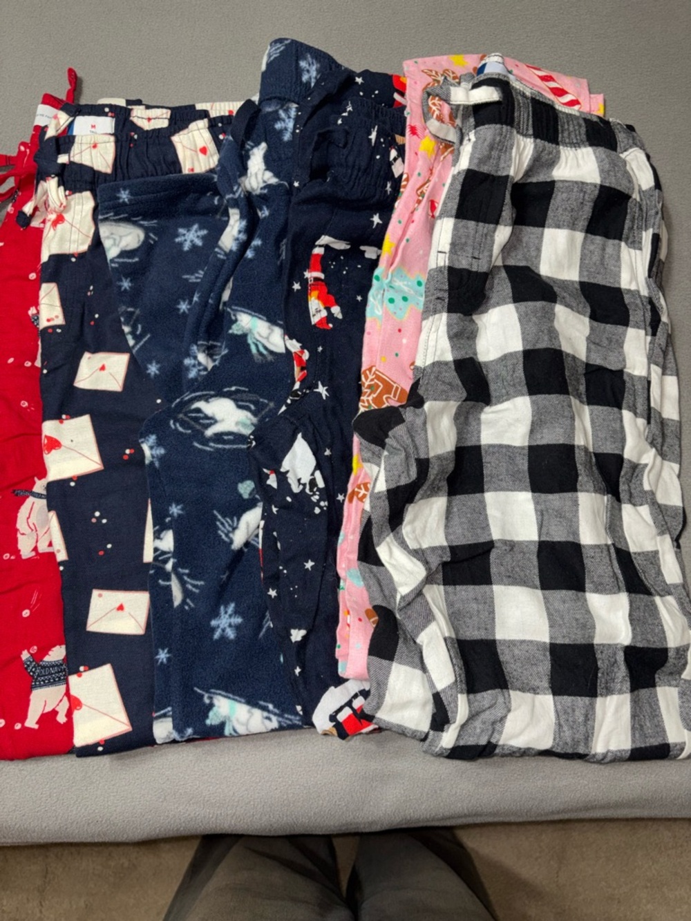 6 Pair Pre-Loved Med Tall Old Navy Pajama Pants